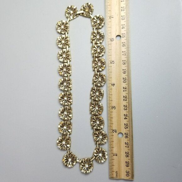 Vintage Trifari Pat Pend Signed Alfred Philip Gold Tone Flower Panel Necklace - Picture 8 of 10